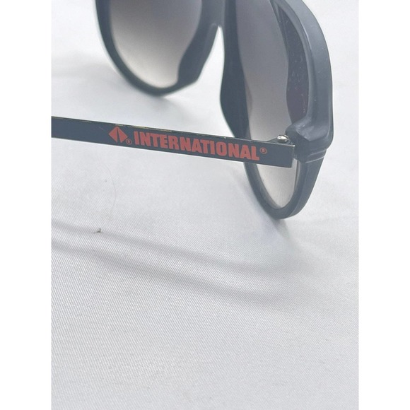 VTG aviator style sunglasses - Picture 5 of 10